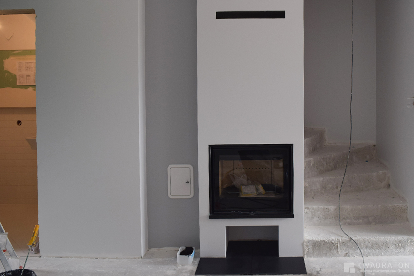 kwadraton-kominek-prace-remontowe